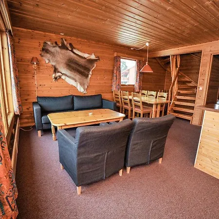 Hytter Деревянный коттедж *